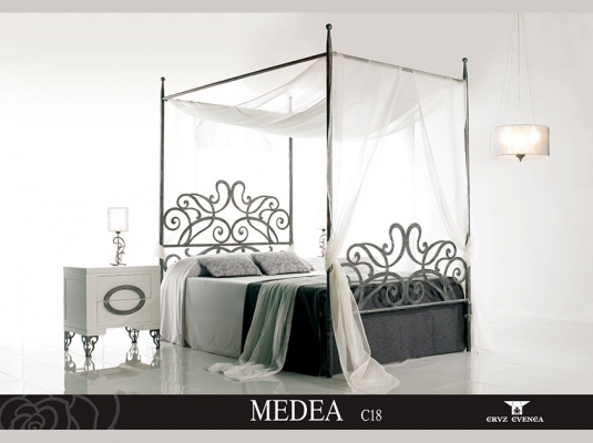 Fotografía de Muebles auxiliares Cruz Cuenca 08
